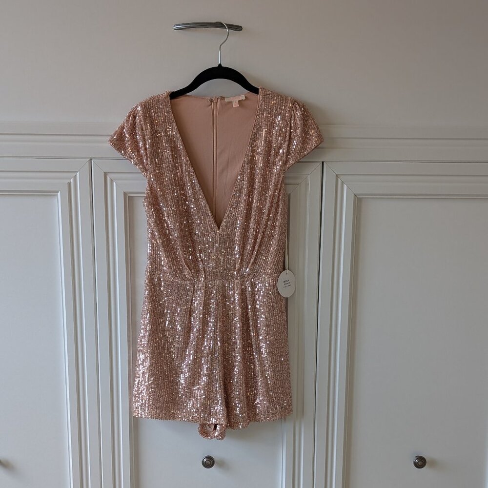 Luxxel brand rose gold sequin romper. NWT New with tags. Size M medium.